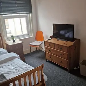 Mike's Homestay Eastleigh
